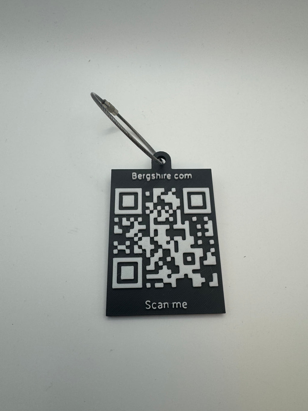 Custom 3D bicolor QR code