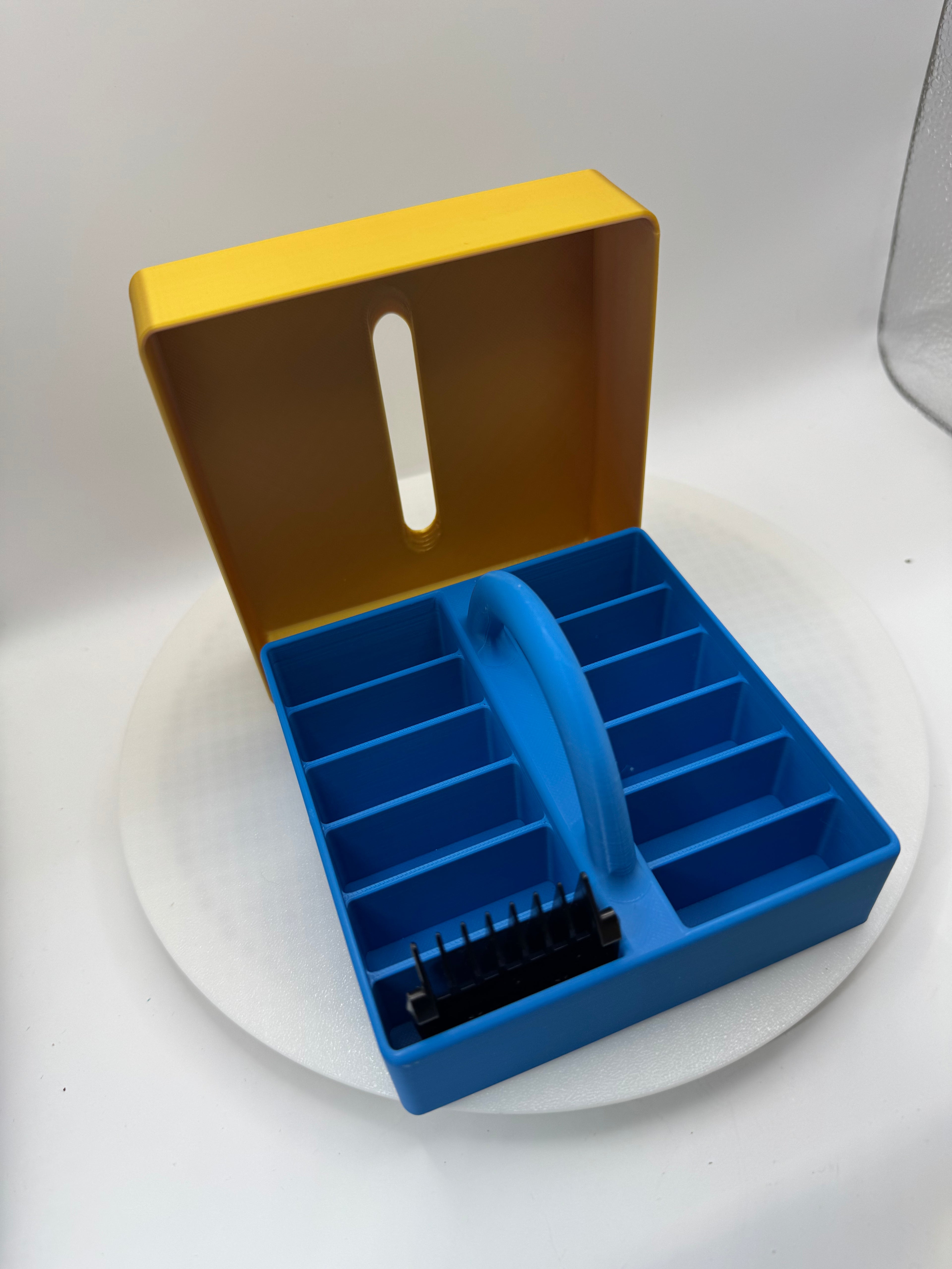 Shaver blades container 3d printed