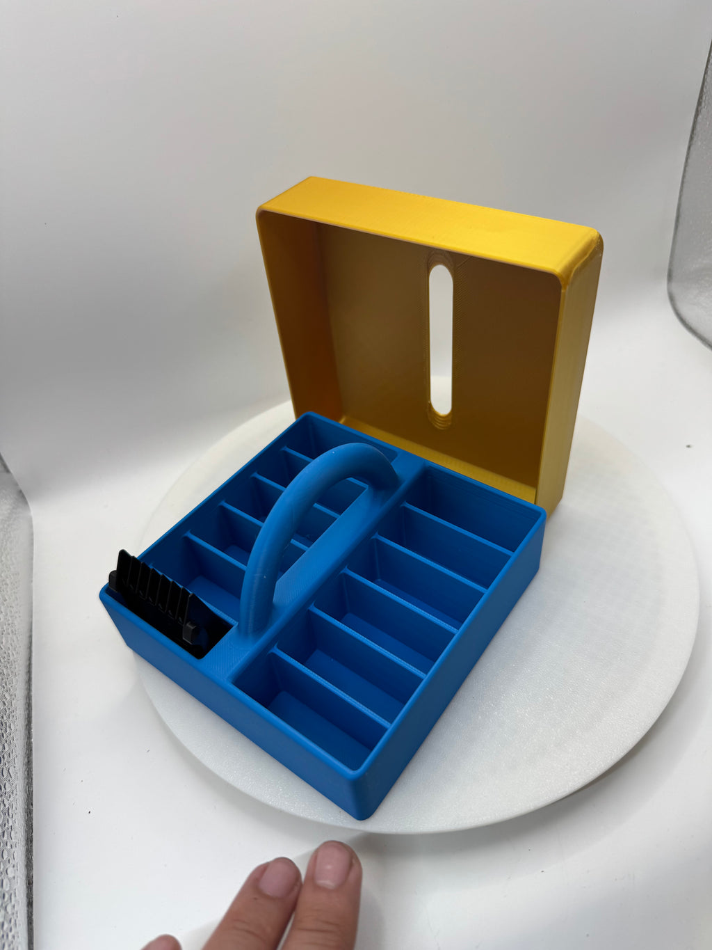 Shaver blades container 3d printed